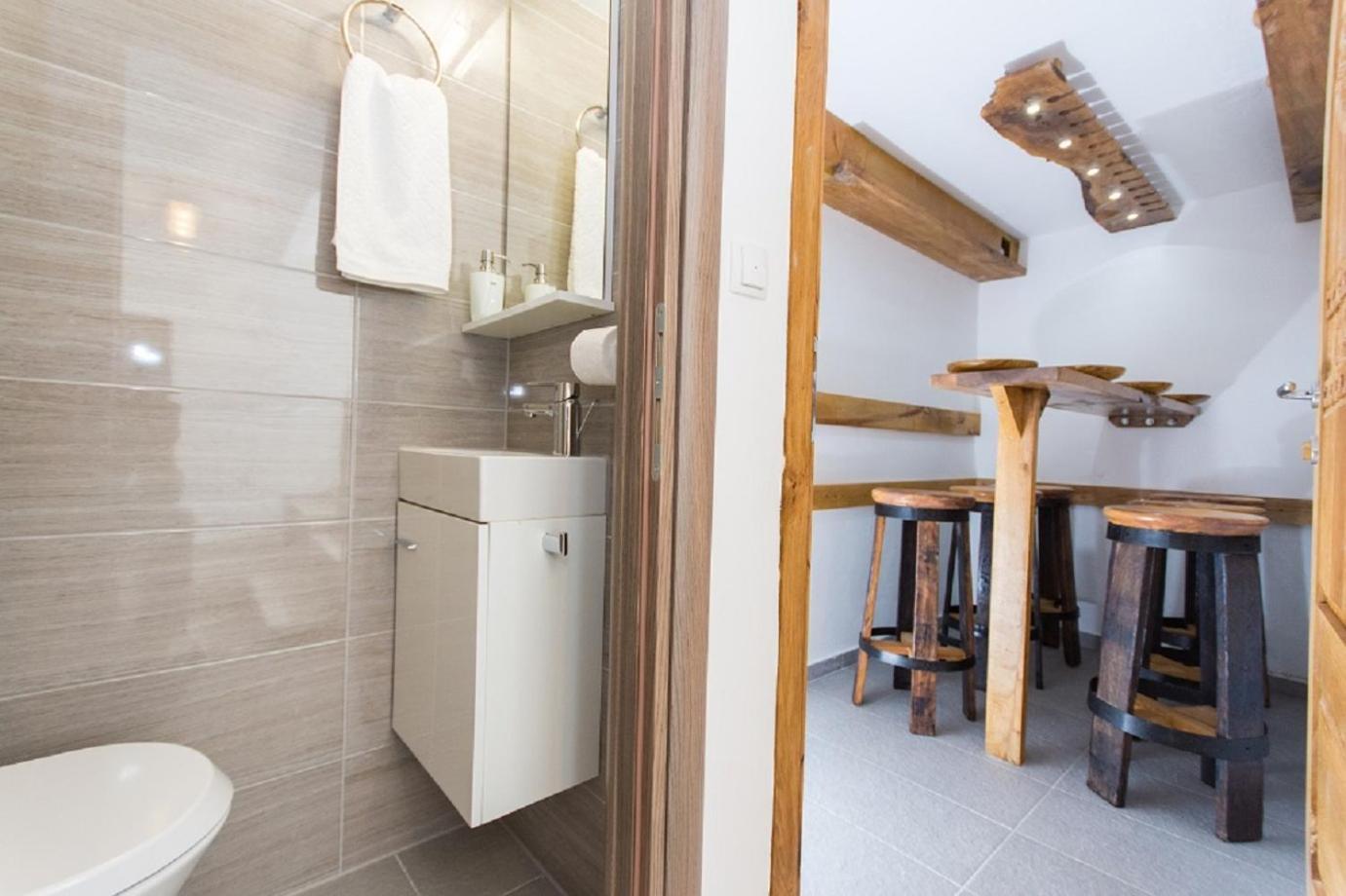 Agava Lux Apartment โตรกีร์ ภายนอก รูปภาพ
