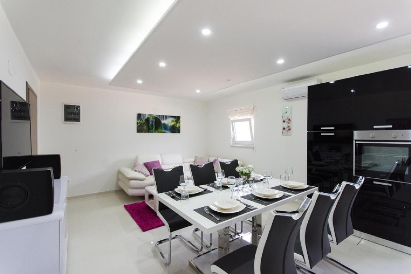 Agava Lux Apartment โตรกีร์ ภายนอก รูปภาพ